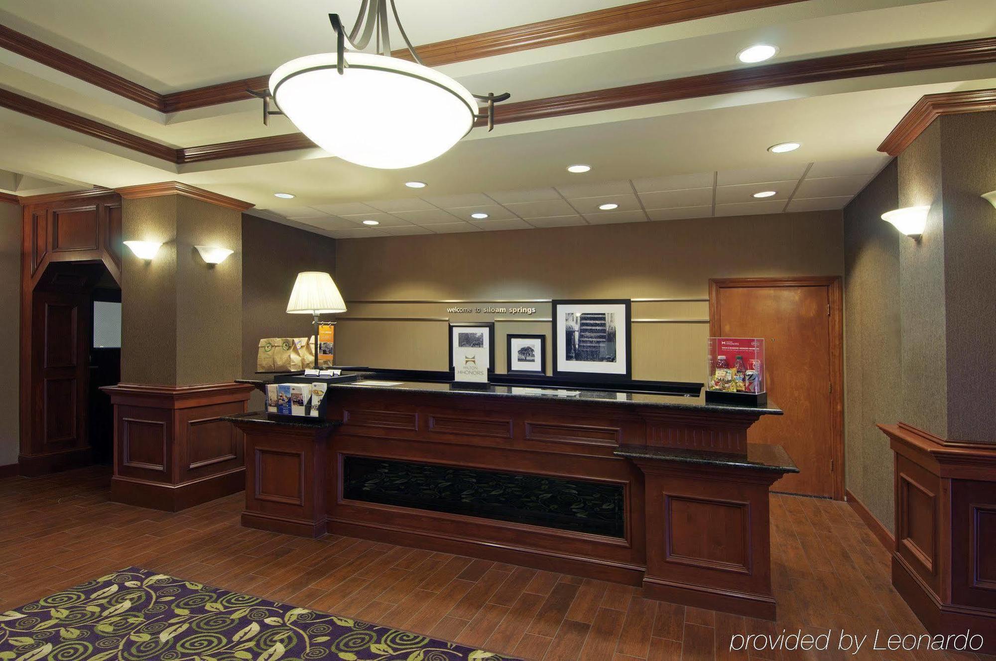 Hampton Inn Siloam Springs Экстерьер фото